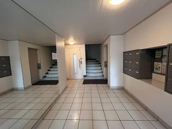 A VENDRE NANTES ZOLA appartement 2 chambres avec ascenseur, parking