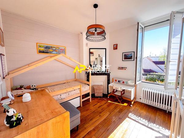 Sartrouville - Les Dix Arpents - Maison 5 pièces 132 m2 €699 000 ** - Référence 9571