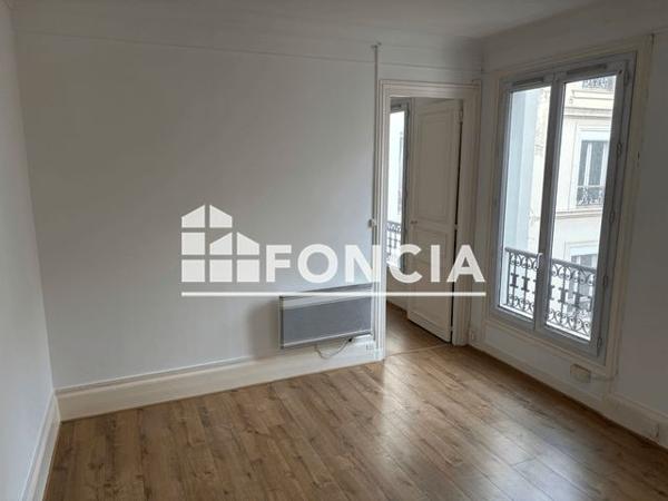 Location Appartement 2 pièces 31.2 m² - 111 RUE DE ROME Paris 75017