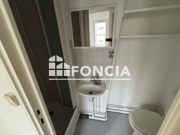 Location Appartement 2 pièces 31.2 m² - 111 RUE DE ROME Paris 75017