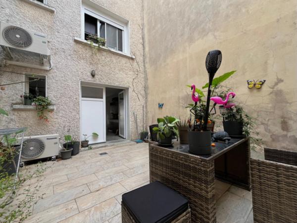 Dpt Hautes Pyrénées (65), à vendre TRIE SUR BAISE Maison T3 de 76 m² habitables avec garage et cour sur 78 m² de terrain, au centre ville