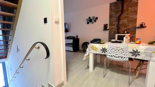 Dpt Hautes Pyrénées (65), à vendre TRIE SUR BAISE Maison T3 de 76 m² habitables avec garage et cour sur 78 m² de terrain, au centre ville