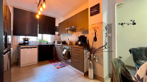 Dpt Hautes Pyrénées (65), à vendre TRIE SUR BAISE Maison T3 de 76 m² habitables avec garage et cour sur 78 m² de terrain, au centre ville