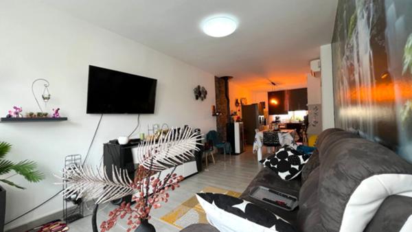 Dpt Hautes Pyrénées (65), à vendre TRIE SUR BAISE Maison T3 de 76 m² habitables avec garage et cour sur 78 m² de terrain, au centre ville