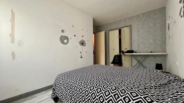 Dpt Hautes Pyrénées (65), à vendre TRIE SUR BAISE Maison T3 de 76 m² habitables avec garage et cour sur 78 m² de terrain, au centre ville