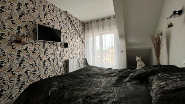 Dpt Hautes Pyrénées (65), à vendre TRIE SUR BAISE Maison T3 de 76 m² habitables avec garage et cour sur 78 m² de terrain, au centre ville