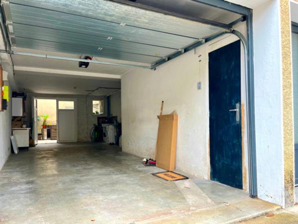 Dpt Hautes Pyrénées (65), à vendre TRIE SUR BAISE Maison T3 de 76 m² habitables avec garage et cour sur 78 m² de terrain, au centre ville