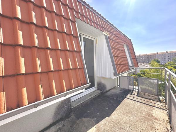 A vendre : Appartement 2 pièces d'environ 45 m² avec balcon en résidence