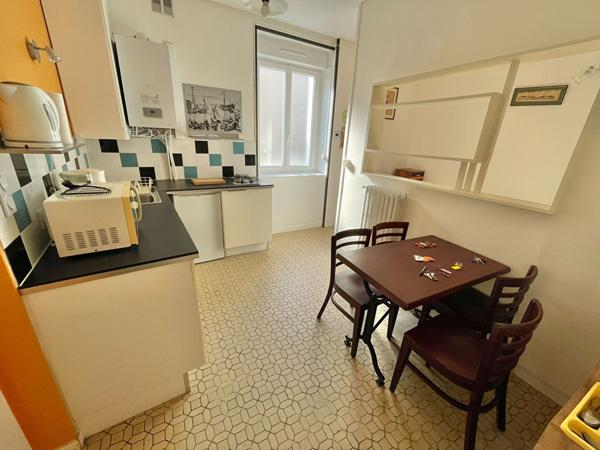 A LOUER - NANTES ST DONATIEN - Grand appartement 1 pièce MEUBLÉ de 24.89 m²
