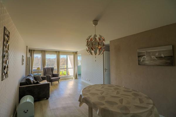 Appartement Nevers 3 chambres, balcon plein sud, parking sous terrain, 2 heures de Paris