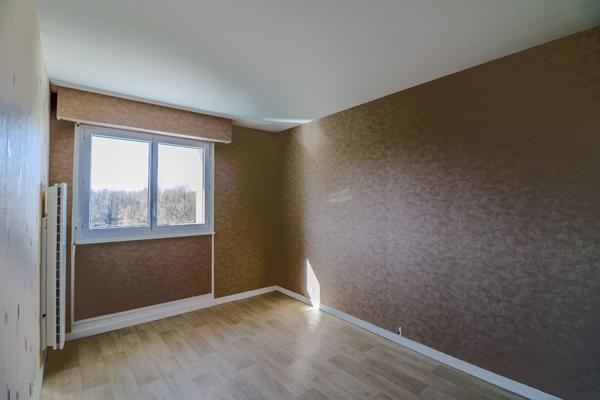 Appartement Nevers 3 chambres, balcon plein sud, parking sous terrain, 2 heures de Paris