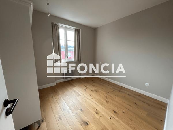 Location Appartement 3 pièces 79.46 m² - 15 RUE GUILLAUME VII LE TROUBADOUR Poitiers 86000
