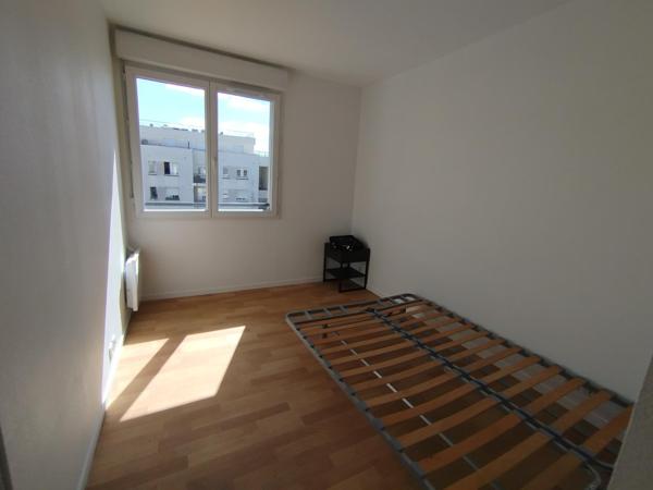 Très beau 2P 40M2 proche Gare Cergy-le-Haut au 5ème et dernier étage avec 2 places de parking et cave