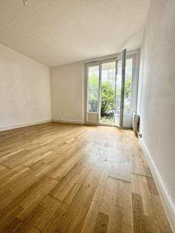 À Vendre ? Studio 26m2 Rez-de-Jardin et Cave ? Lyon 8
