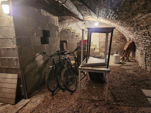 Maison de ville à vendre à Bar-sur-Aube dans l'Aube (10200), ref : 10379/589   
Calme