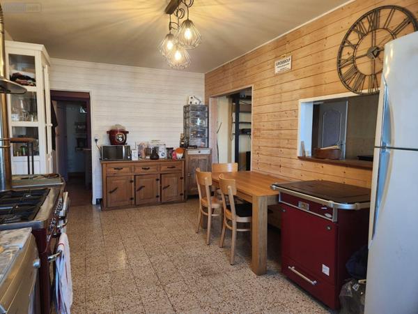 Maison de ville à vendre à Bar-sur-Aube dans l'Aube (10200), ref : 10379/589   
Calme