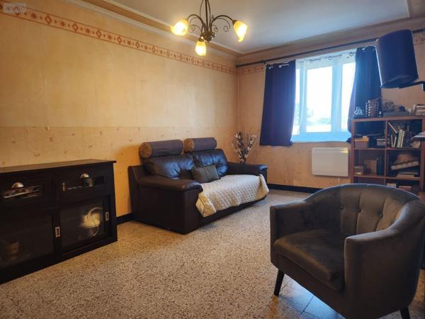 Maison de ville à vendre à Bar-sur-Aube dans l'Aube (10200), ref : 10379/589   
Calme