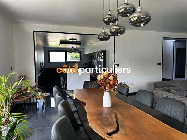 Vente Maison214 m² - 6 Pièces - MIRECOURT (88500)