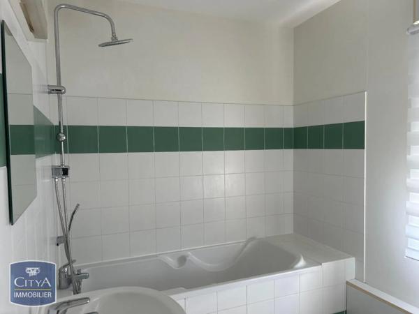 Maison à louer 6 pièces 113.97m² Bourg-en-Bresse (01000)