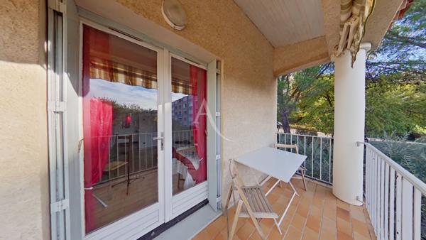 APPARTEMENT DE 22.39 m2 AVEC BALCON DANS PETITE RESIDENCE AVEC PARKING PROCHE DES THERMES ET COMMODITES