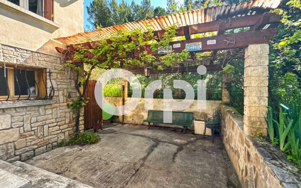 Maison à vendre    5 pièces • 84,50 m2 Ruoms