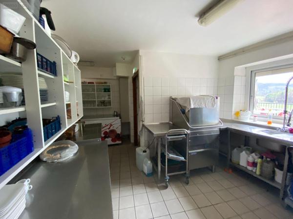 Murs commerciaux à vendre à Le Falgoux dans le Cantal (15380), ref : 15060/1136