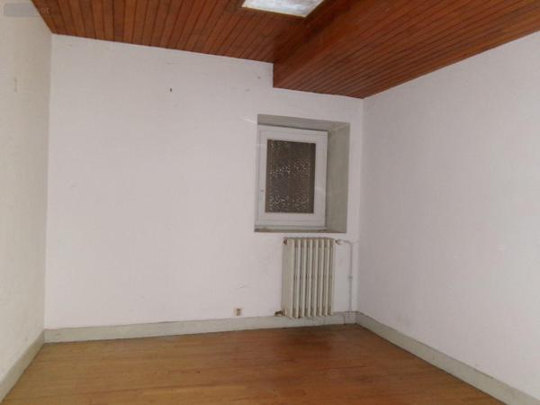 Maison de ville à vendre à Parentignat dans le Puy-de-Dôme (63500), ref : 13385/177   
ISSOIRE