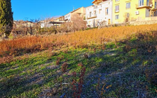 Terrain à vendre    Le Poët