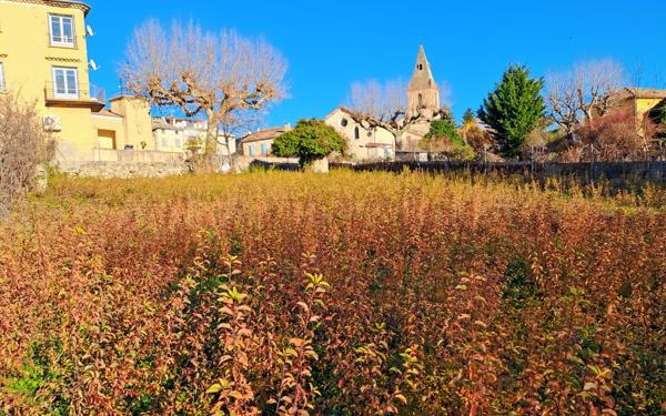 Terrain à vendre    Le Poët
