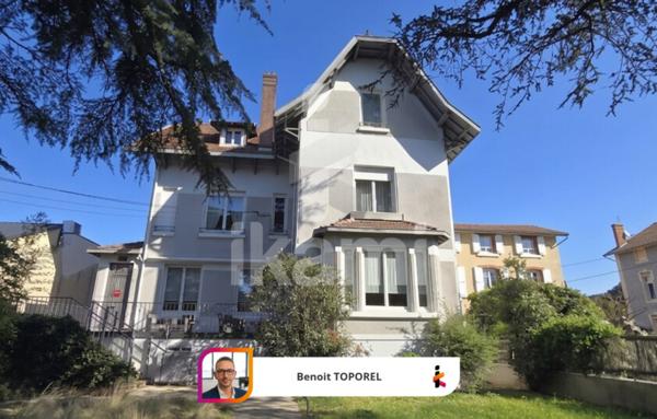 Maison de 256 m²