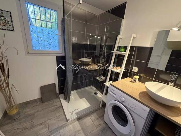 ENSEMBLE IMMOBILIER - MESCHERS