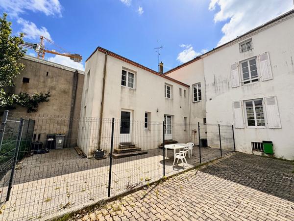 Maison meublée en résidence La Roche Sur Yon 10 pièce(s) 145.62 m2 (tarif par chambre)