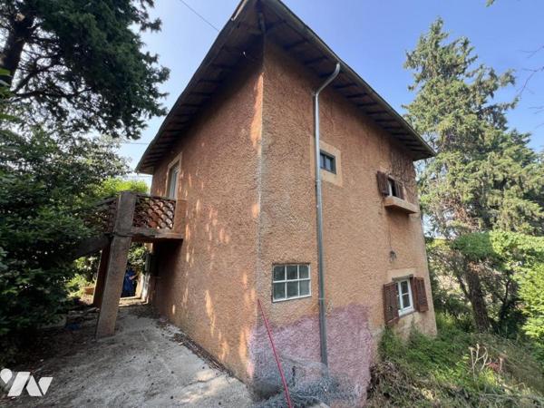 GRASSE - Propriété avec 2 maisons à rénover et annexes sur terrain constructible de 4.870m².