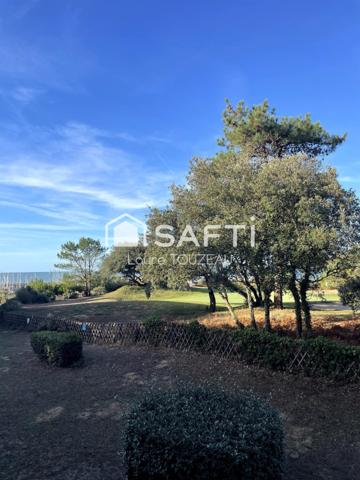 Emplacement exceptionnel, vue Mer,Port et Golf.
