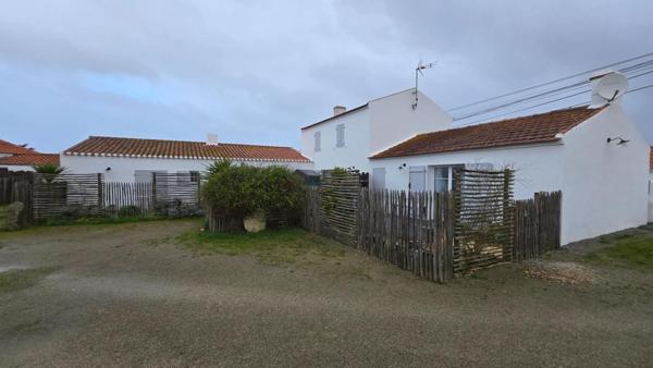 Ile de Noirmoutier 85  - Ensemble immobilier résidentiel proche 50 mètres de la mer