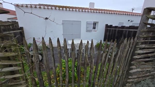 Ile de Noirmoutier 85  - Ensemble immobilier résidentiel proche 50 mètres de la mer