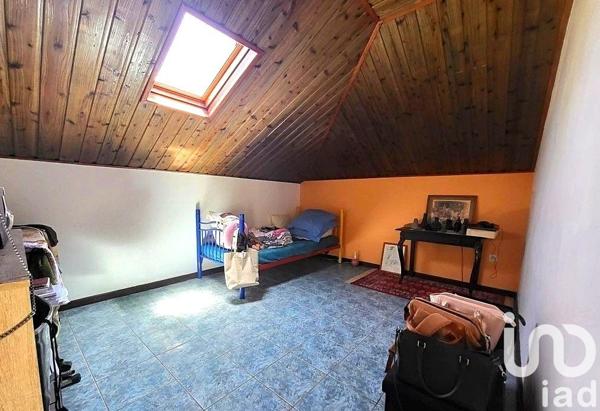 Maison 7 pièces de 232 m² à Saint-Philippe (97442)