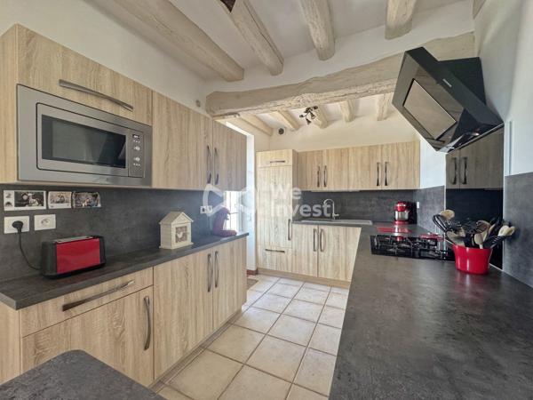 Longère 182 m2 avec double garage, terrain paysager, SPA, sauna...