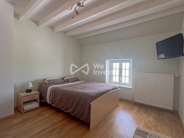 Longère 182 m2 avec double garage, terrain paysager, SPA, sauna...