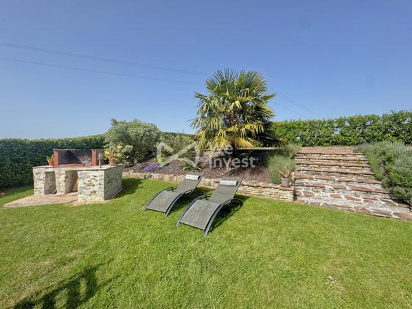 Longère 182 m2 avec double garage, terrain paysager, SPA, sauna...