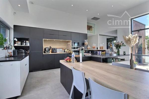 MAGNIFIQUE MAISON CONTEMPORAINE HAUT DE GAMME