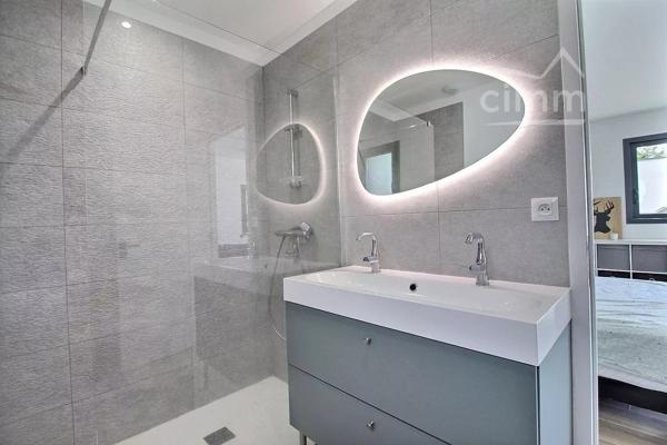 MAGNIFIQUE MAISON CONTEMPORAINE HAUT DE GAMME