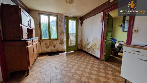 Vente                                                      Maison
                        
                     2 pièces                      63 m2                     à Catillon-Fumechon