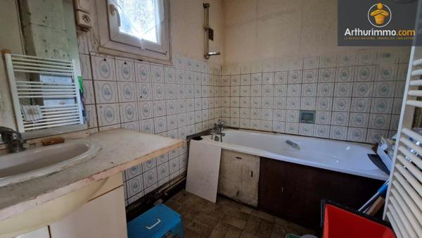 Vente                                                      Maison
                        
                     2 pièces                      63 m2                     à Catillon-Fumechon