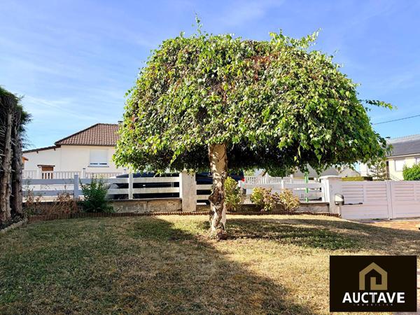 Pavillon avec sous-sol complet ? terrain arboré 579 m² ? garage 2 voitures - Arçonnay , Arconnay
