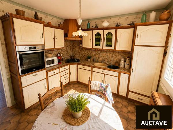 Pavillon avec sous-sol complet ? terrain arboré 579 m² ? garage 2 voitures - Arçonnay , Arconnay