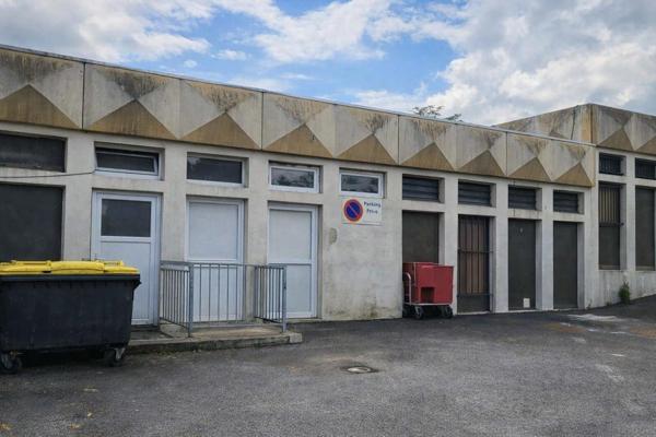 Local commercial 345 m²