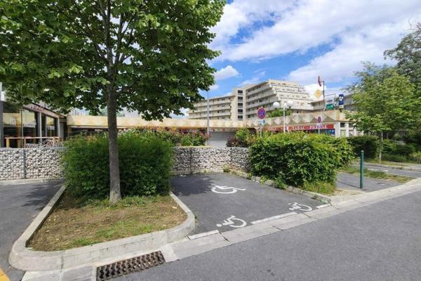Local commercial 345 m²