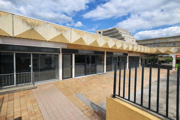Local commercial 345 m²