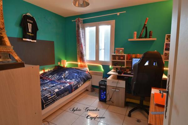 Maison à vendre 5 pièces ENTRESSEN (13)avec Jardin